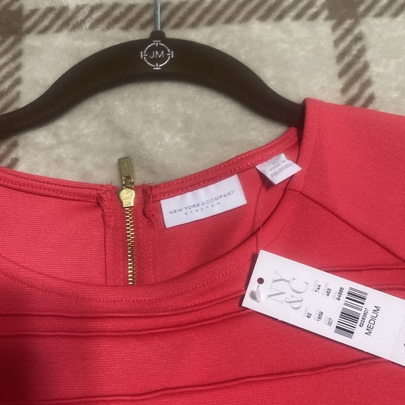 NWT New York& Company Stretch shade of pink Medium - Picture 4 of 5